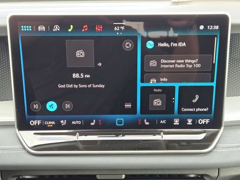 New 2026 Volkswagen Tiguan SE FWD image 13