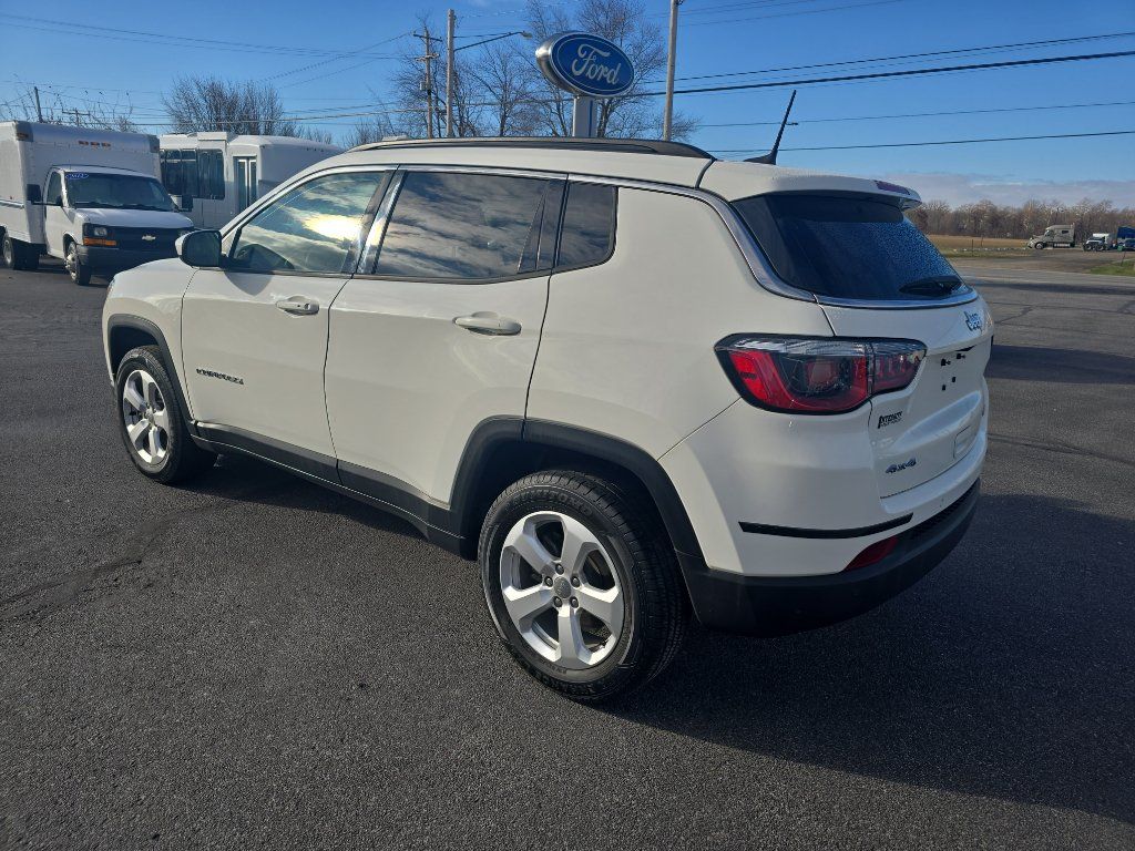 Used 2019 Jeep Compass Latitude w/ Safety & Security Group AWD/4WD image 4