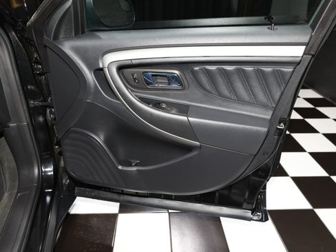 Used 2013 Ford Taurus SEL FWD image 32