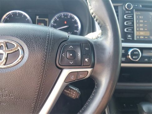 Used 2018 Toyota Highlander Limited Platinum image 20