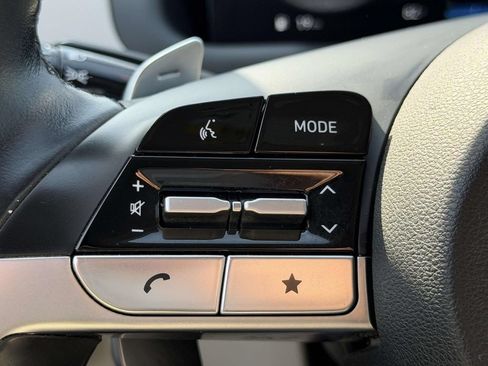 Certified 2023 Hyundai Tucson Limited AWD/4WD image 23