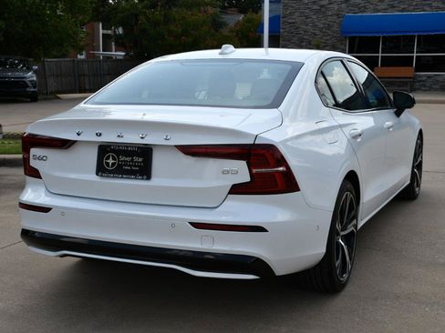 Used 2024 Volvo S60 B5 Plus FWD image 6