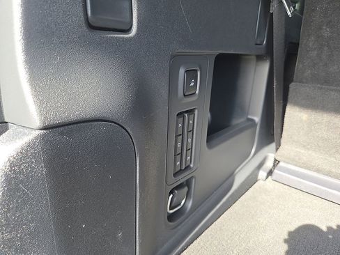 Used 2025 Ford Expedition Active image 9