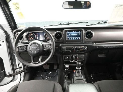 Used 2023 Jeep Wrangler Unlimited Sport AWD/4WD image 17