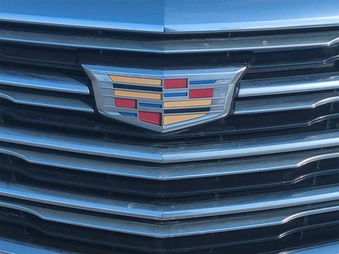 Used 2017 Cadillac XT5 Luxury w/ Driver Awareness Package image 11