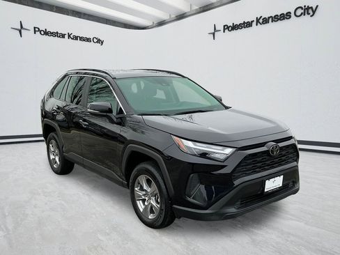 Used 2025 Toyota RAV4 XLE image 1
