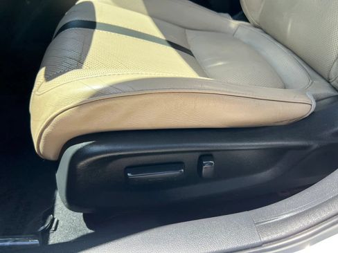 Used 2016 Honda Civic EX-L image 18