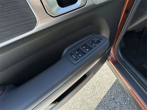 Used 2025 Hyundai Santa Fe Limited image 13