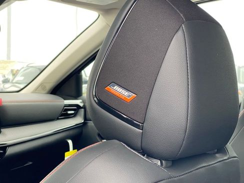 New 2025 Nissan Kicks SR w/ SR Premium Package image 16