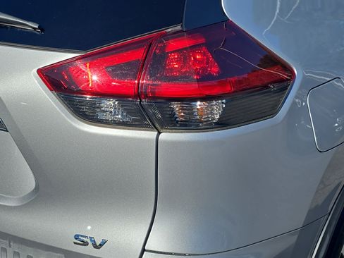 Used 2019 Nissan Rogue SV w/ Sun & Sound Touring Package image 35