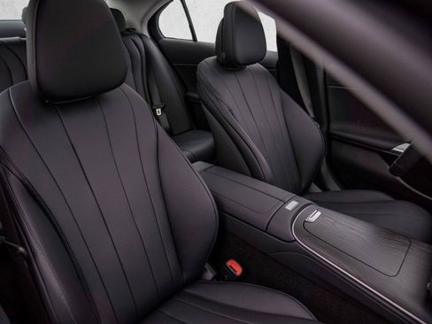 New 2026 Mercedes-Benz E 350 4MATIC Sedan image 26
