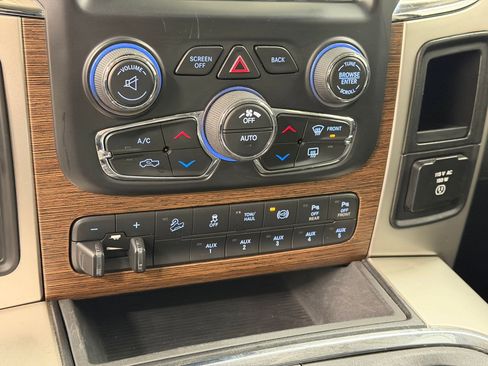 Used 2017 RAM 2500 Laramie w/ Snow Chief Group image 15