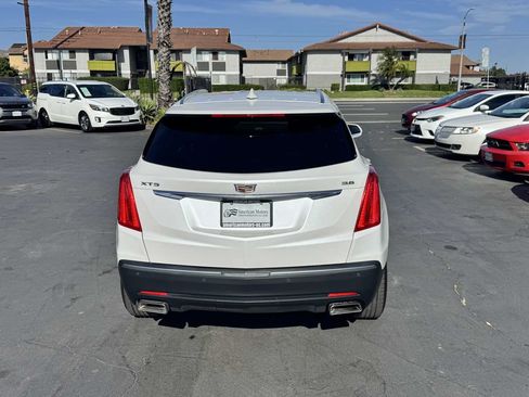 Used 2018 Cadillac XT5 FWD w/ LPO, Wheel Lock Package image 4