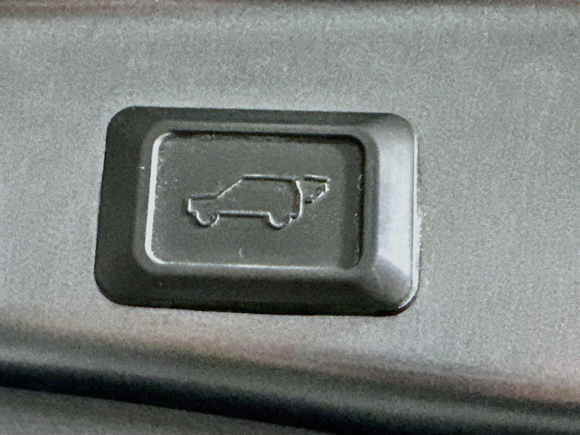 Used 2019 Toyota RAV4 Limited AWD/4WD image 30