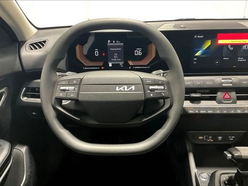 New 2025 Kia K4 LX image 20