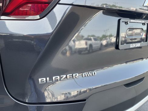 Used 2022 Chevrolet Blazer LT image 6