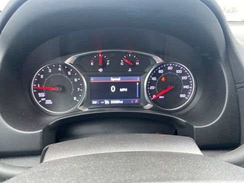 Used 2024 GMC Terrain SLT image 9