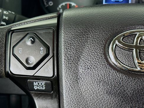 Used 2021 Toyota Tacoma SR RWD image 13