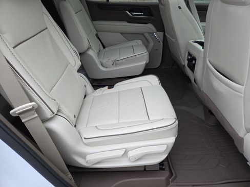 New 2026 GMC Yukon Denali w/ Advanced Technology Package AWD/4WD image 28