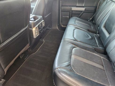 Used 2019 Ford F150 Platinum w/ Equipment Group 701A Luxury image 31