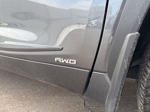 Used 2025 Toyota Highlander Platinum image 10