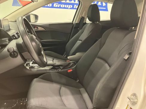 Used 2016 MAZDA MAZDA3 i Sport FWD image 26