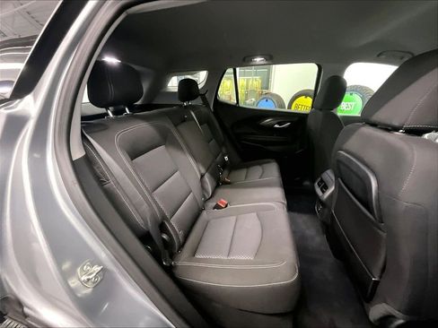 Used 2024 GMC Terrain SLE AWD/4WD image 16