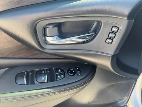 Used 2023 Nissan Murano Platinum w/ Cargo Package FWD image 13