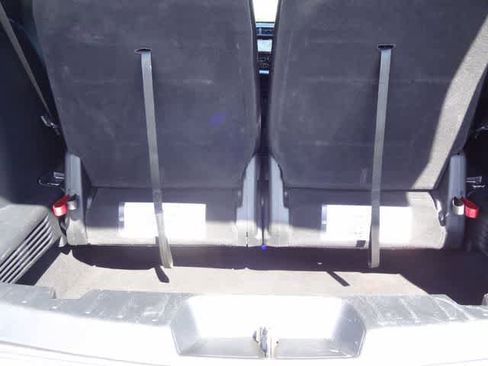 Used 2018 Ford Explorer XLT w/ Equipment Group 202A image 9