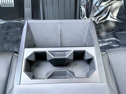 Used 2025 Tesla Cybertruck AWD Crew Cab image 12