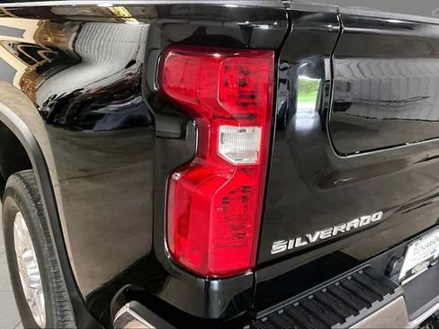 Used 2024 Chevrolet Silverado 2500 LT AWD/4WD image 8