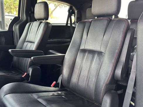 Used 2019 Dodge Grand Caravan GT image 11