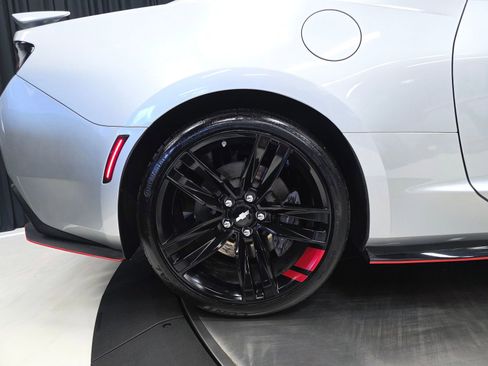 Used 2018 Chevrolet Camaro SS w/ Redline Edition RWD image 41