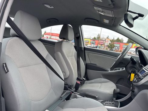 Used 2013 Hyundai Accent GLS image 15