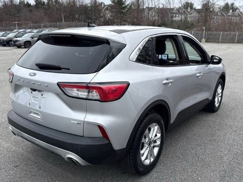 Used 2020 Ford Escape SE image 8