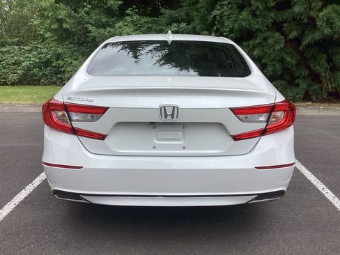 Used 2018 Honda Accord LX image 17
