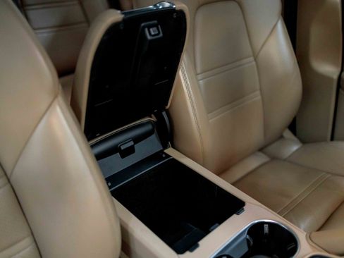 Used 2019 Porsche Cayenne image 83