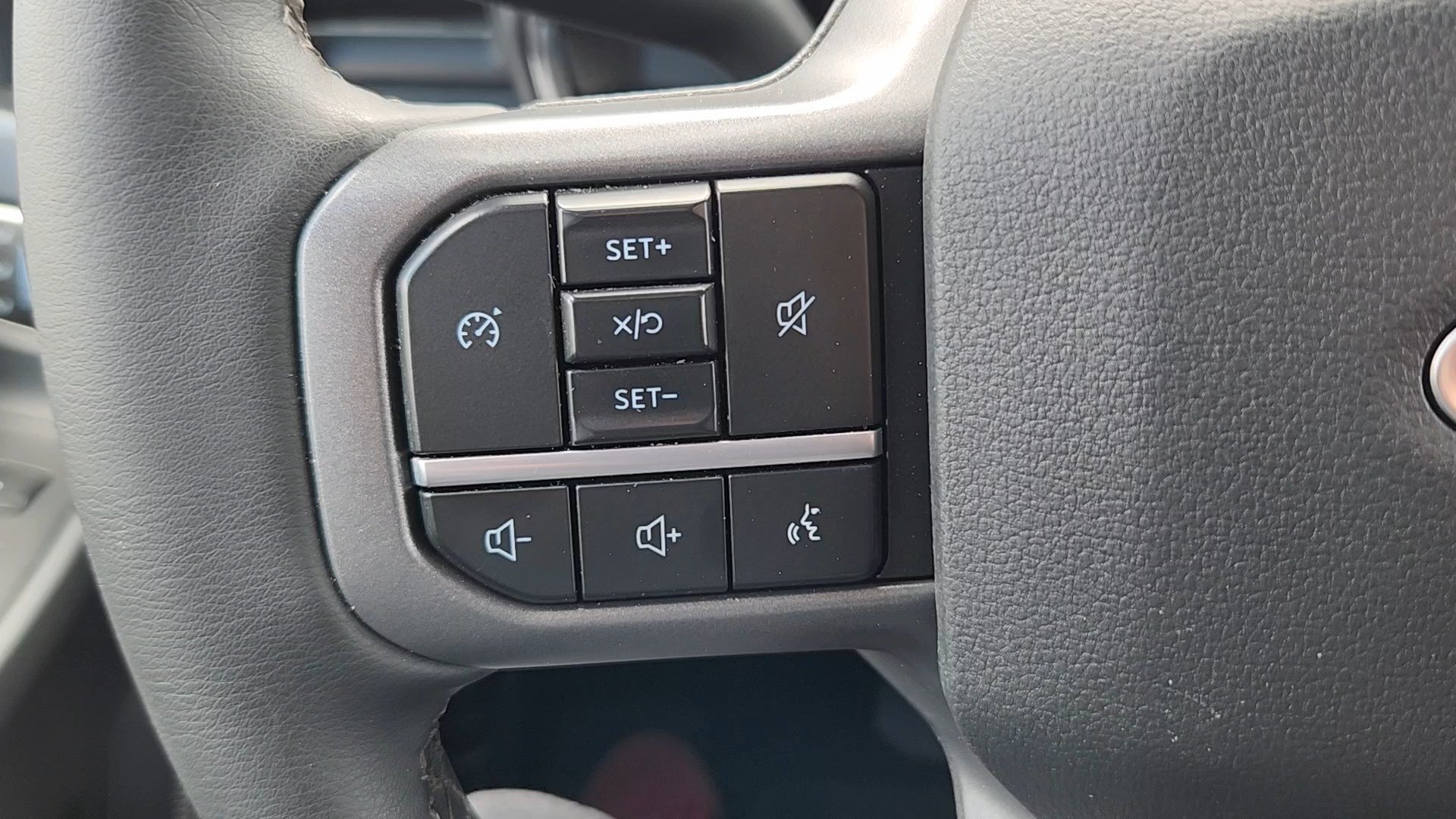 Used 2026 Ford F250 Lariat AWD/4WD image 12
