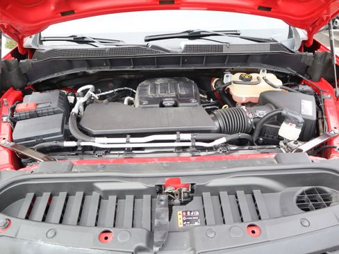 Used 2020 Chevrolet Silverado 1500 Custom w/ Custom Value Package image 31