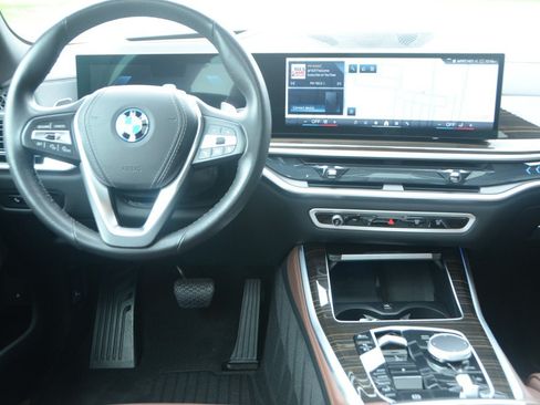Used 2025 BMW X5 xDrive50e AWD/4WD image 18