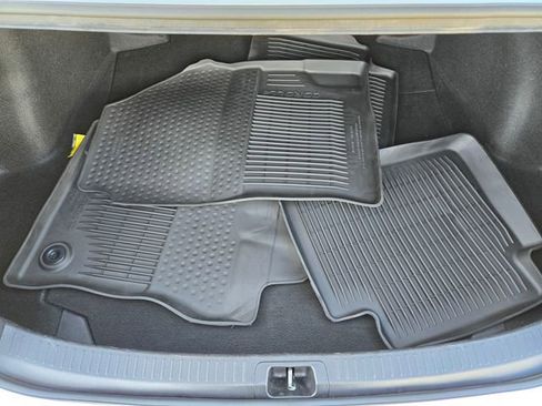 Used 2024 Toyota Corolla LE image 9