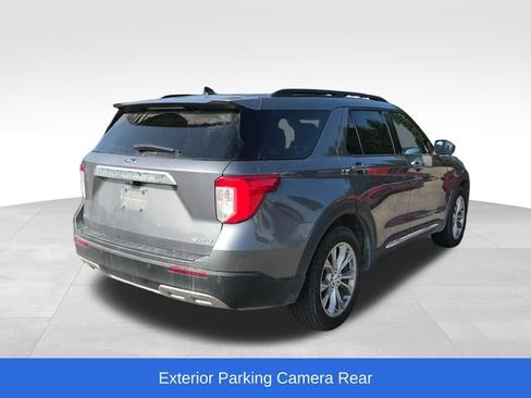 Used 2022 Ford Explorer XLT w/ Equipment Group 202A AWD/4WD image 10
