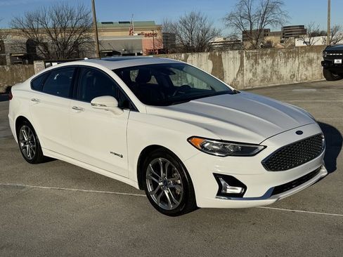 Used 2019 Ford Fusion Titanium image 6