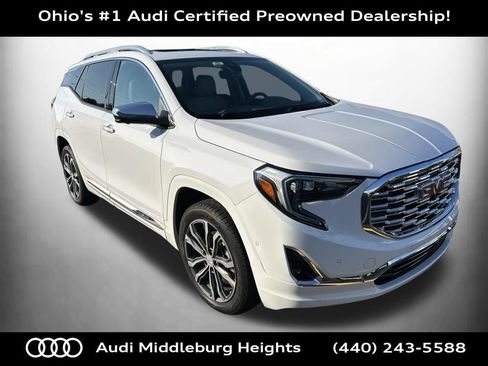 Used 2020 GMC Terrain Denali w/ Denali Premium Package AWD/4WD image 1
