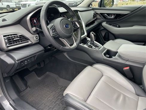 Used 2023 Subaru Outback Limited image 11