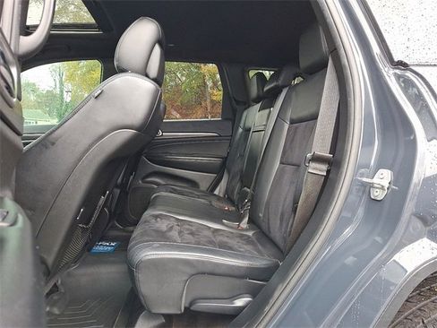 Used 2018 Jeep Grand Cherokee Altitude image 10