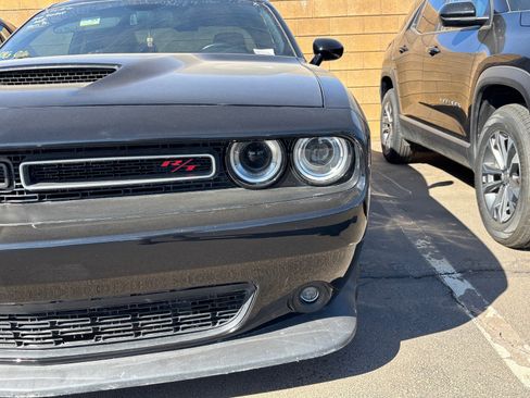 Used 2020 Dodge Challenger R/T RWD image 8