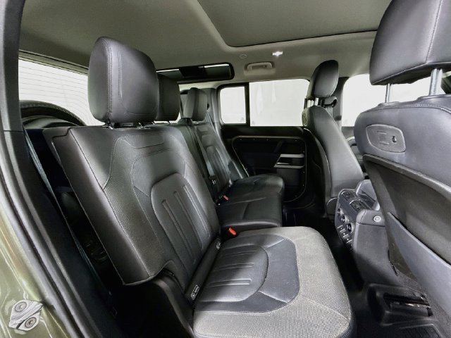 Used 2020 Land Rover Defender 110 First Edition AWD/4WD image 29