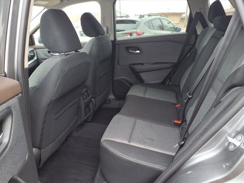 Used 2022 Nissan Rogue SV image 19