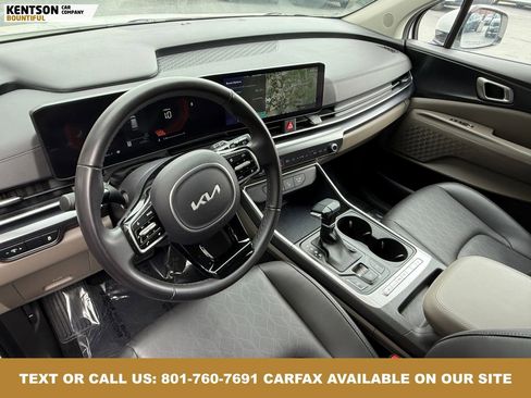 Used 2025 Kia Carnival image 29